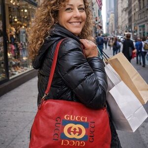 I’m Lizawithazee!  Welcome to my Closet!!🍒☺️